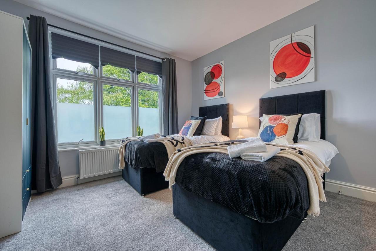 Spacious Nottingham Abode - Sleeps 16 Екстериор снимка