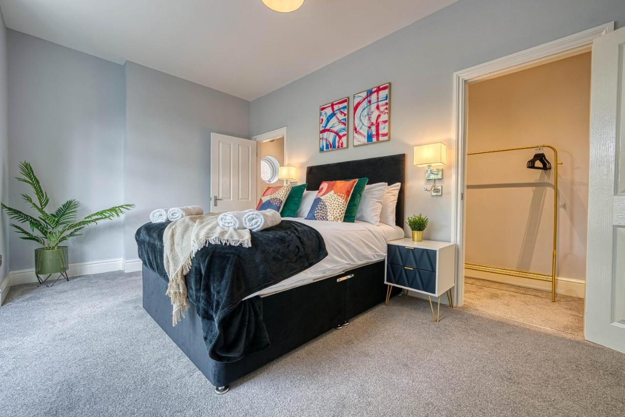 Spacious Nottingham Abode - Sleeps 16 Екстериор снимка
