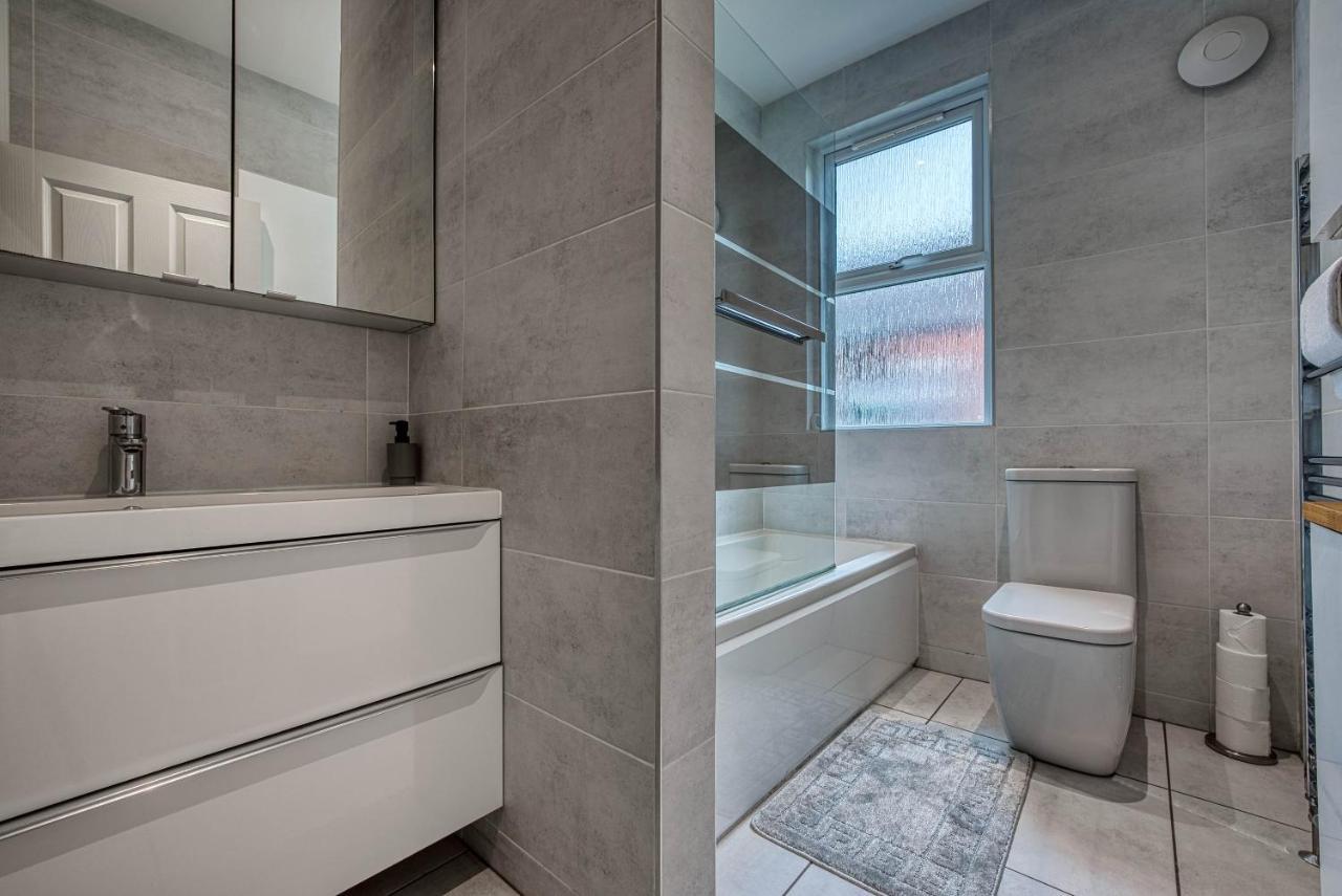 Spacious Nottingham Abode - Sleeps 16 Екстериор снимка